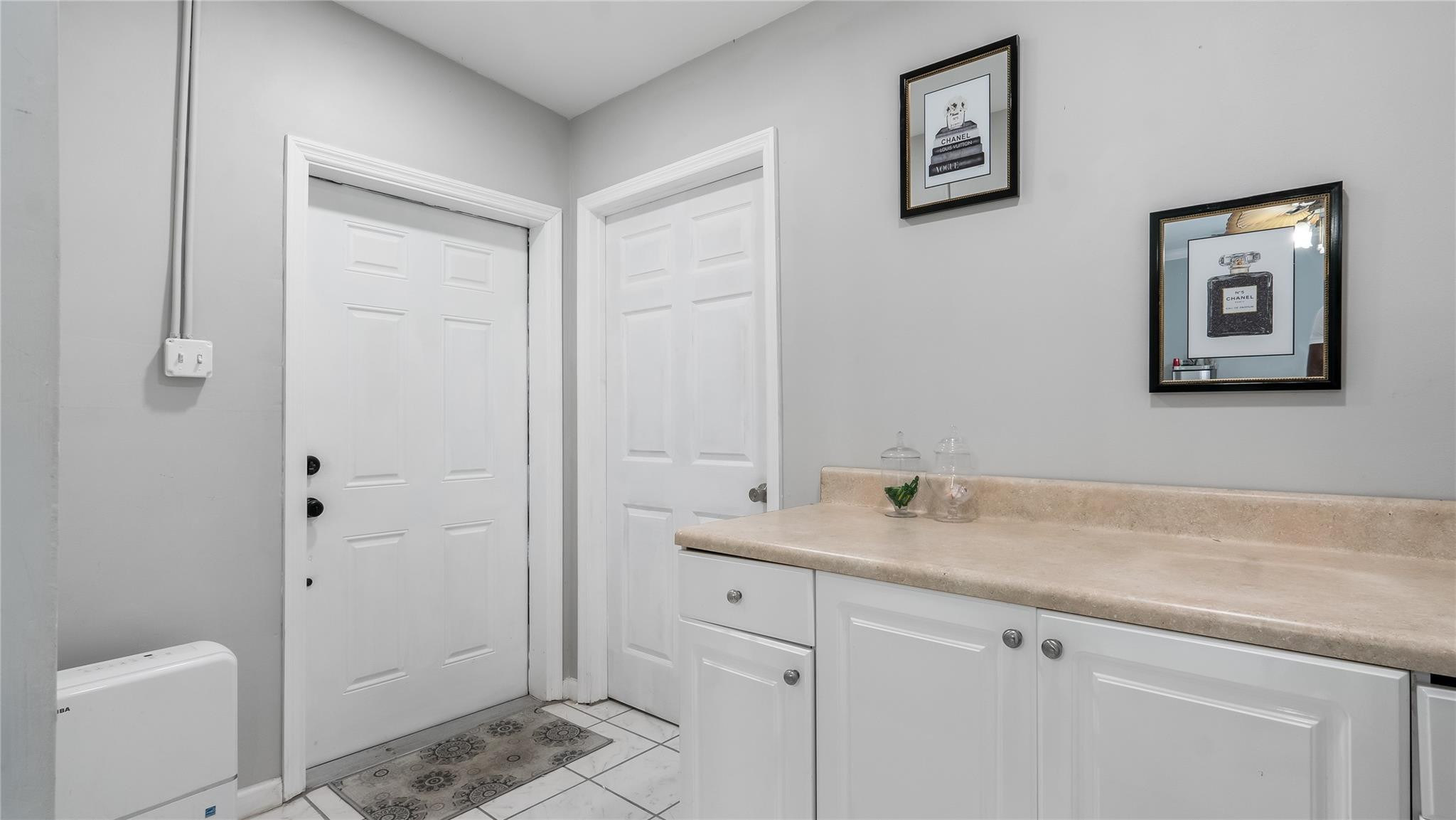 7670 Hope Street, Hollywood