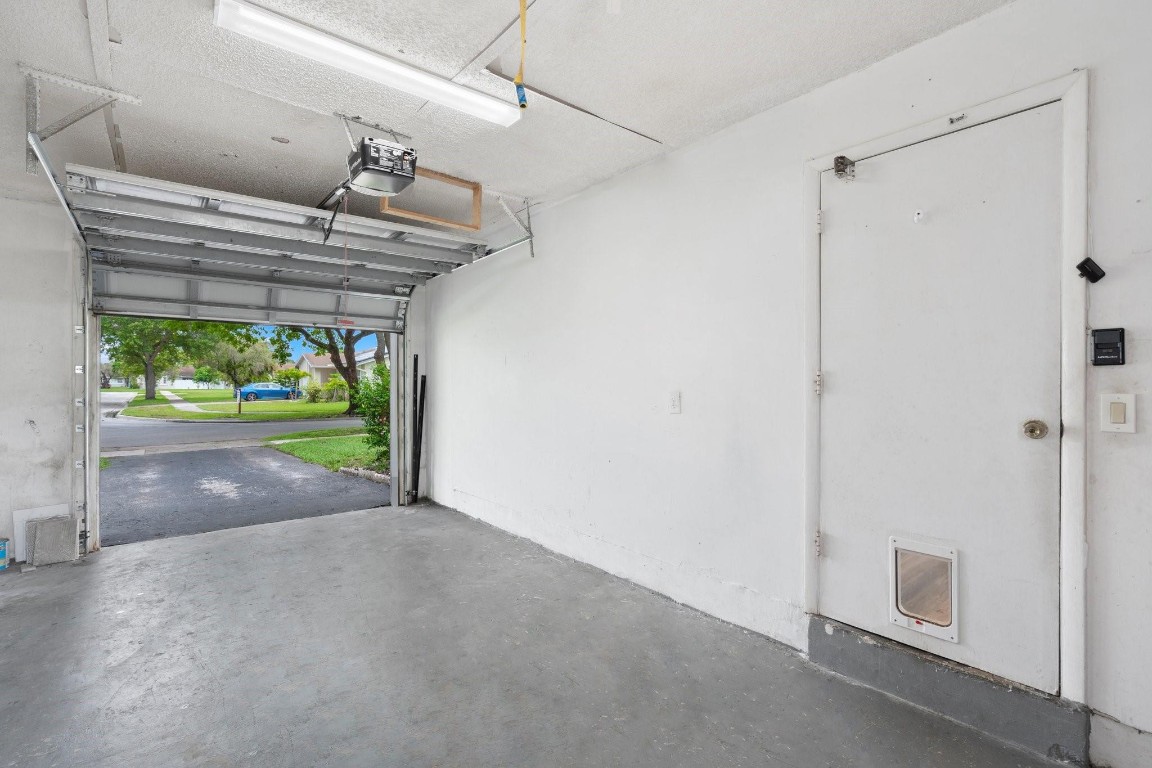 310 Lakewood Circle, Margate