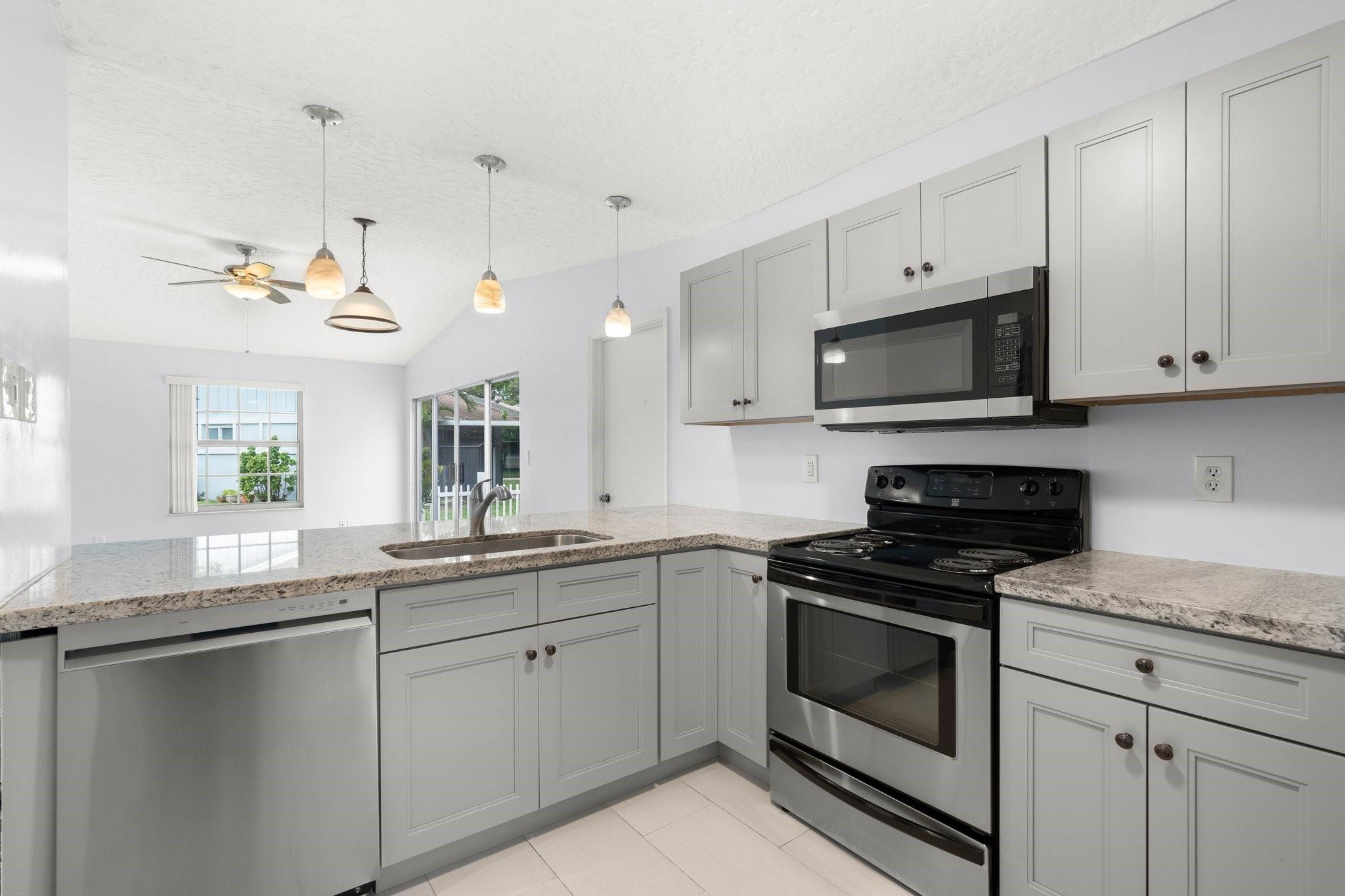 310 Lakewood Circle, Margate