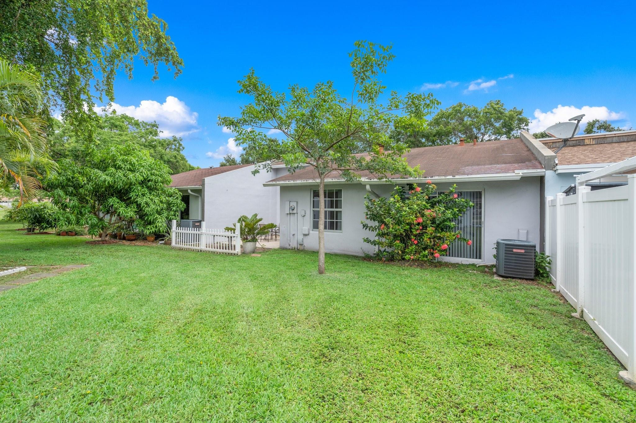 310 Lakewood Circle, Margate