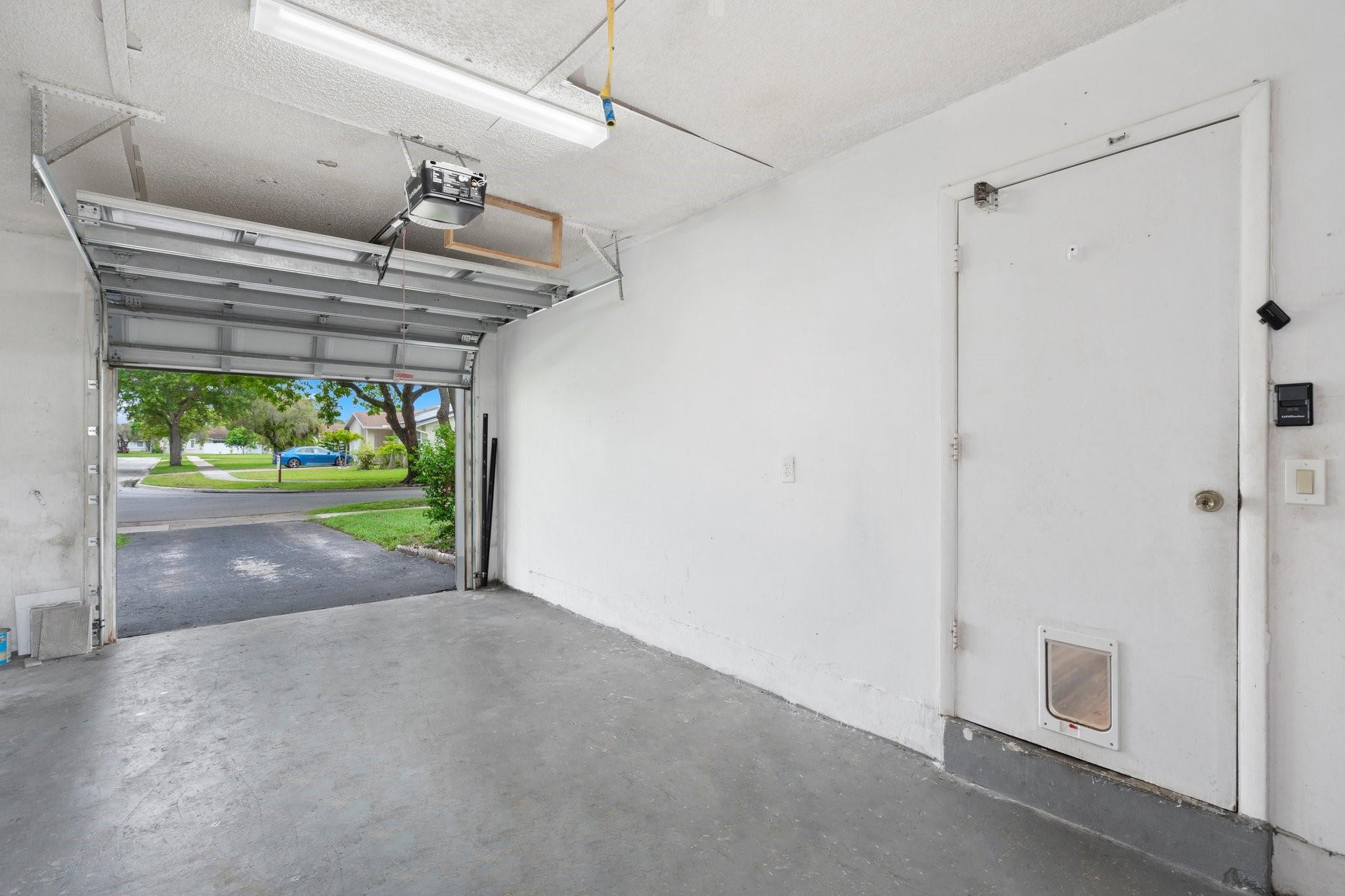 310 Lakewood Circle, Margate