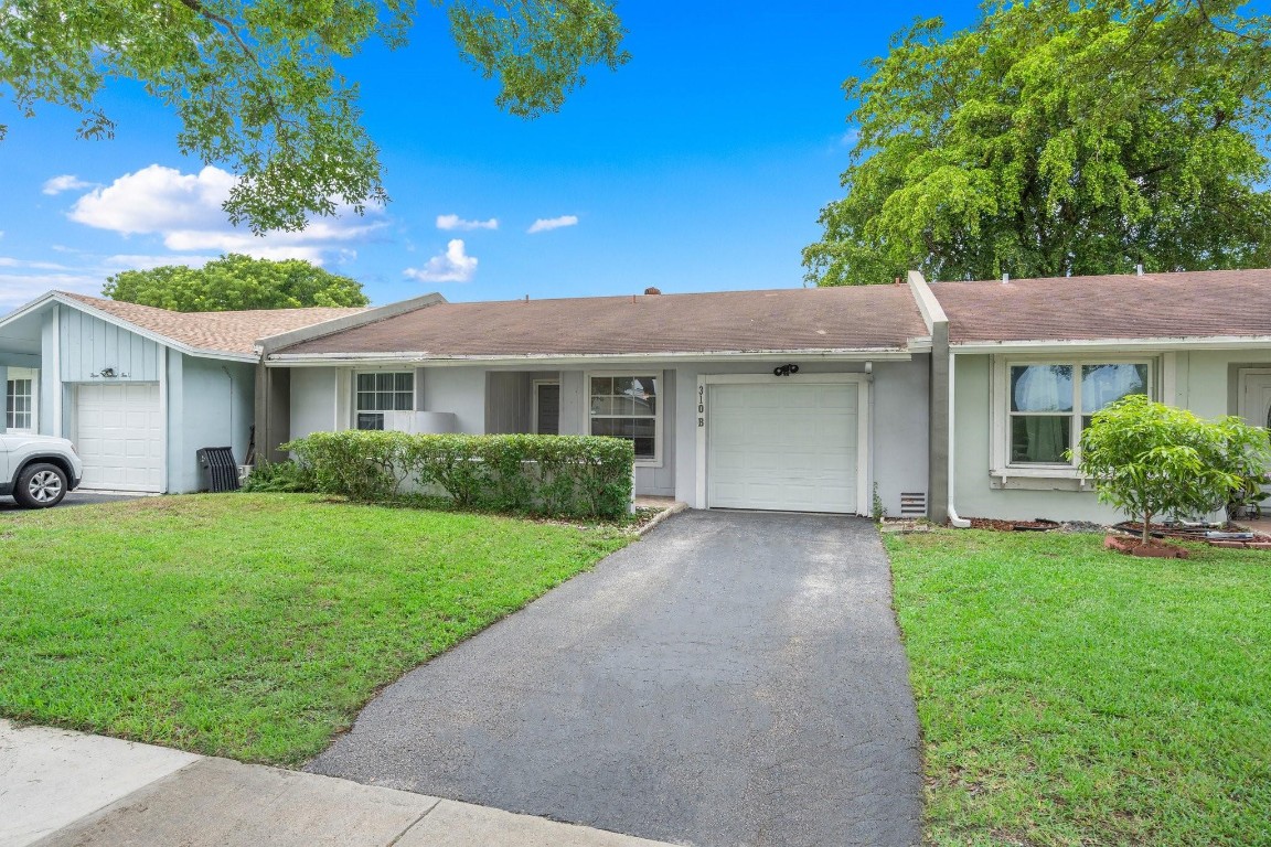 310 Lakewood Circle, Margate