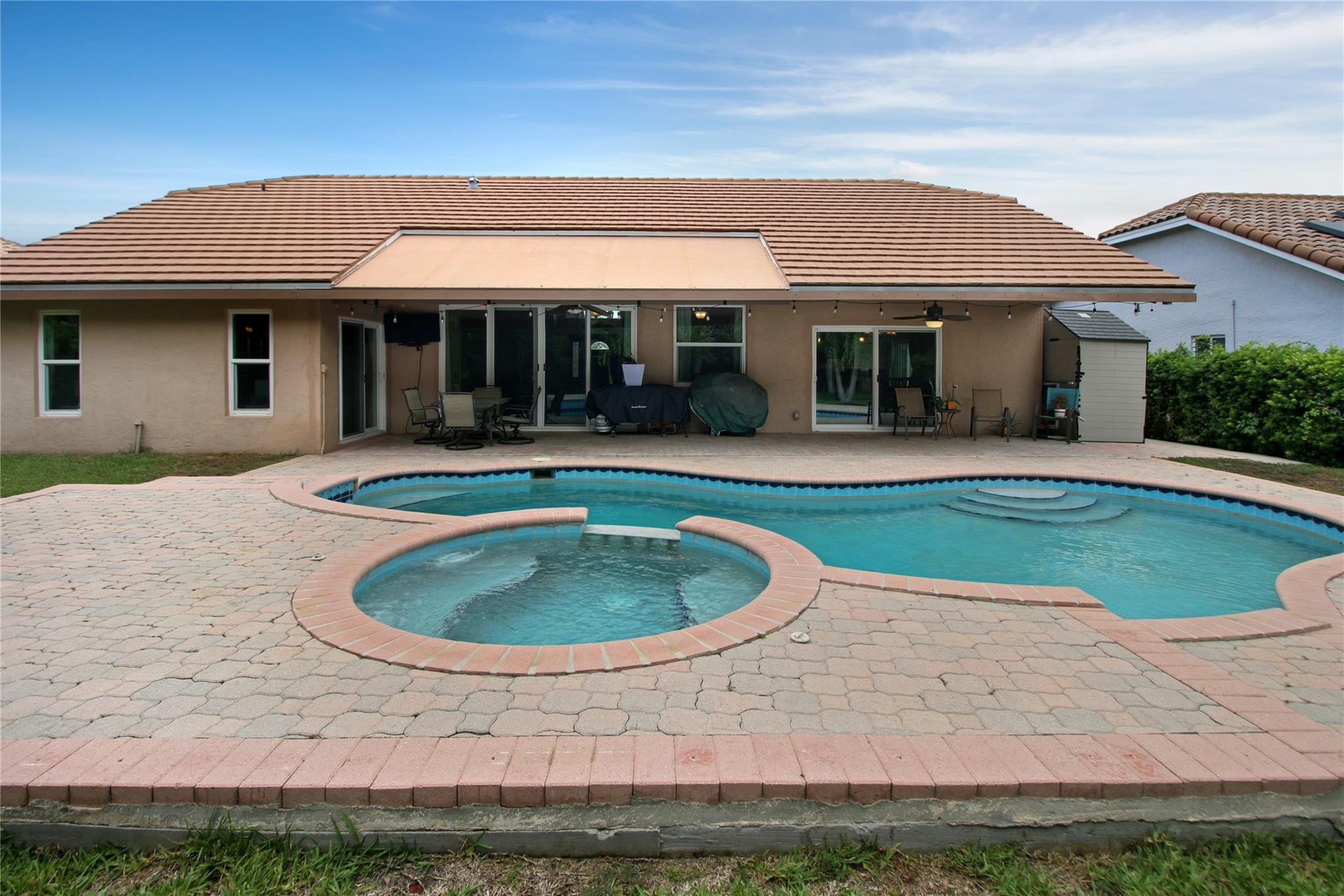 4320 NW 51st St
