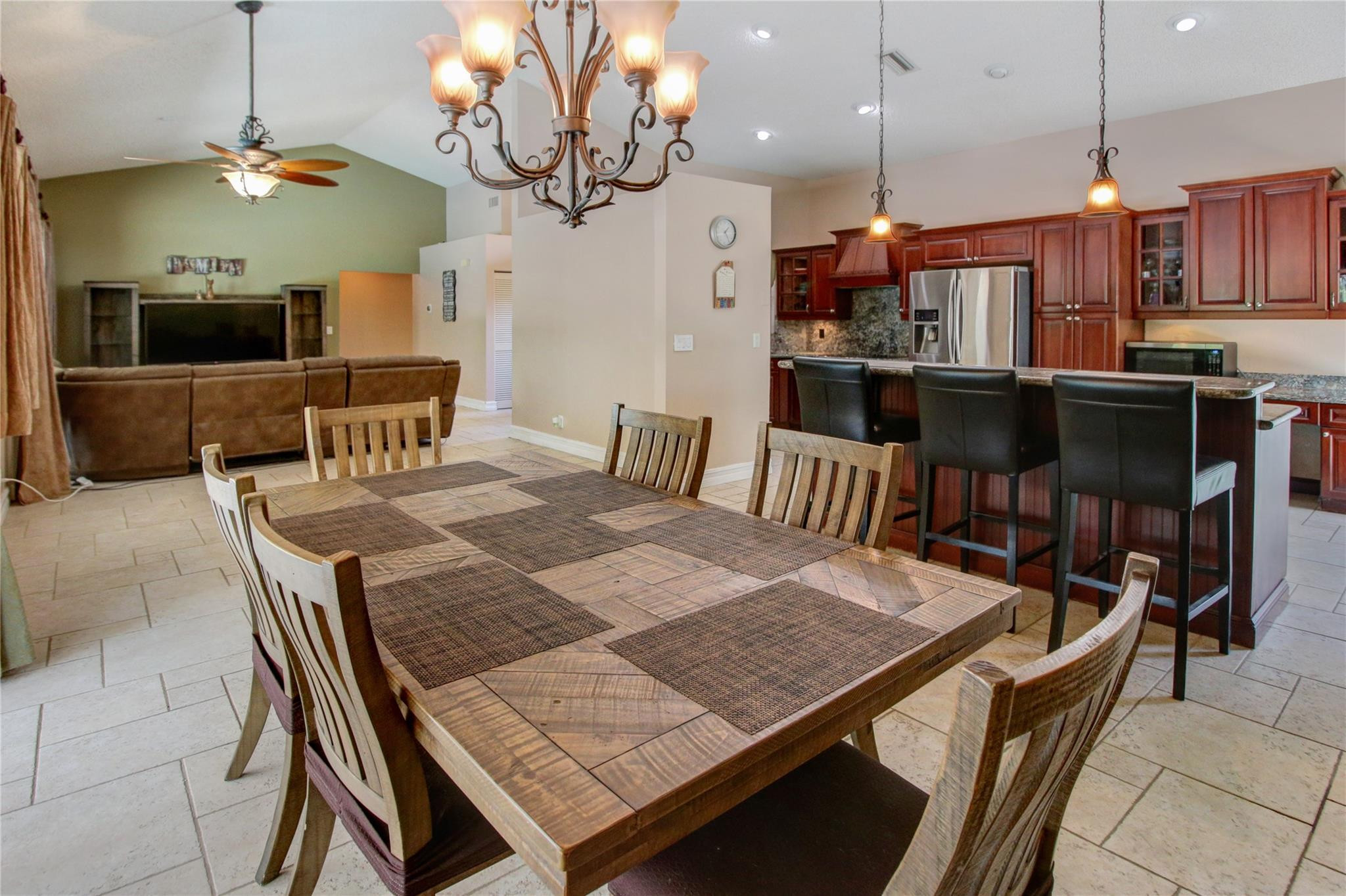 4320 NW 51st St