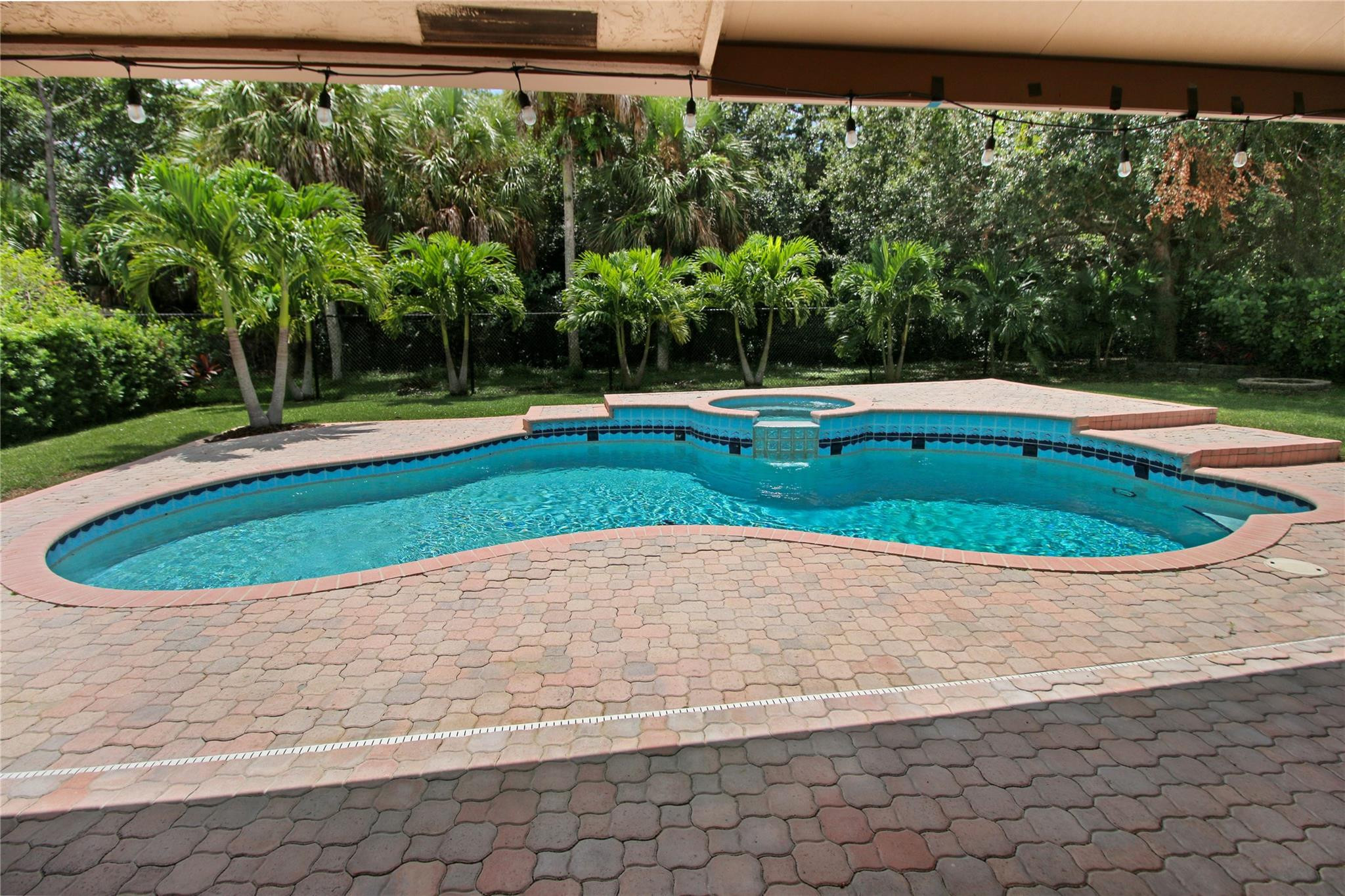 4320 NW 51st St