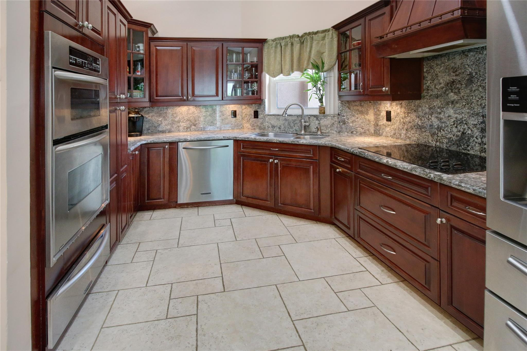 4320 NW 51st St