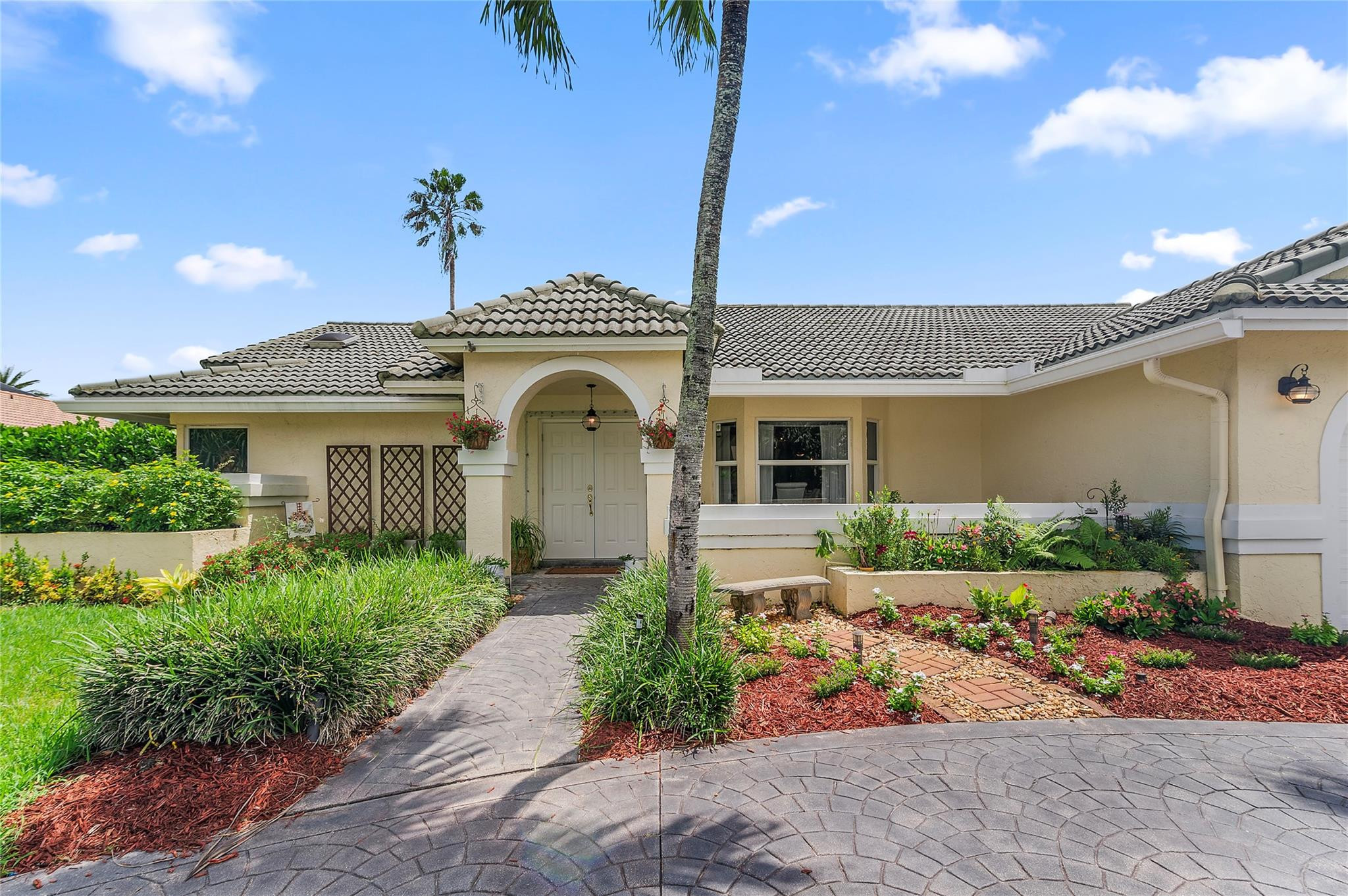 5069 NW 87th Ter