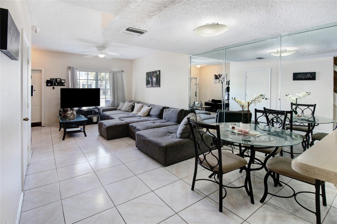 5518 Parade Place 27, Margate Unit: 27