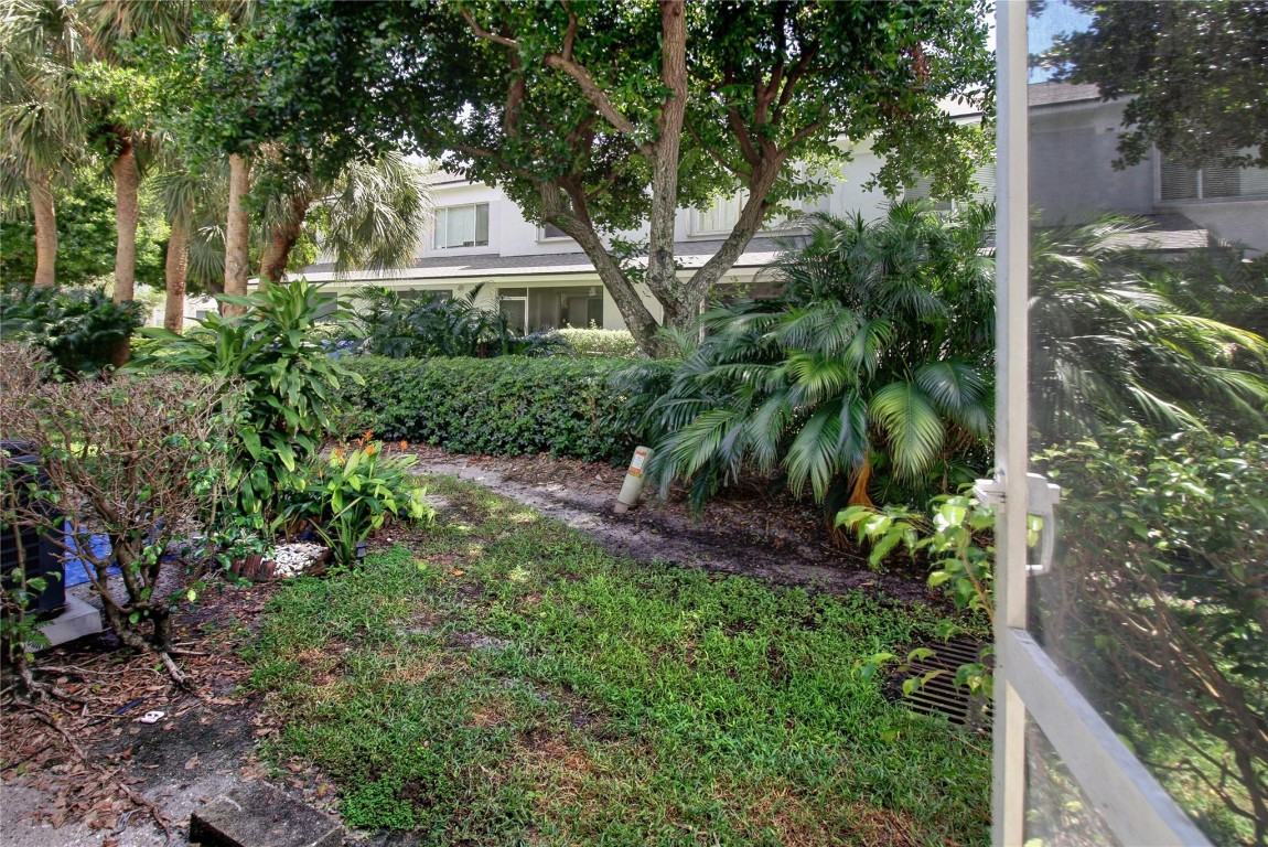 5518 Parade Place 27, Margate Unit: 27