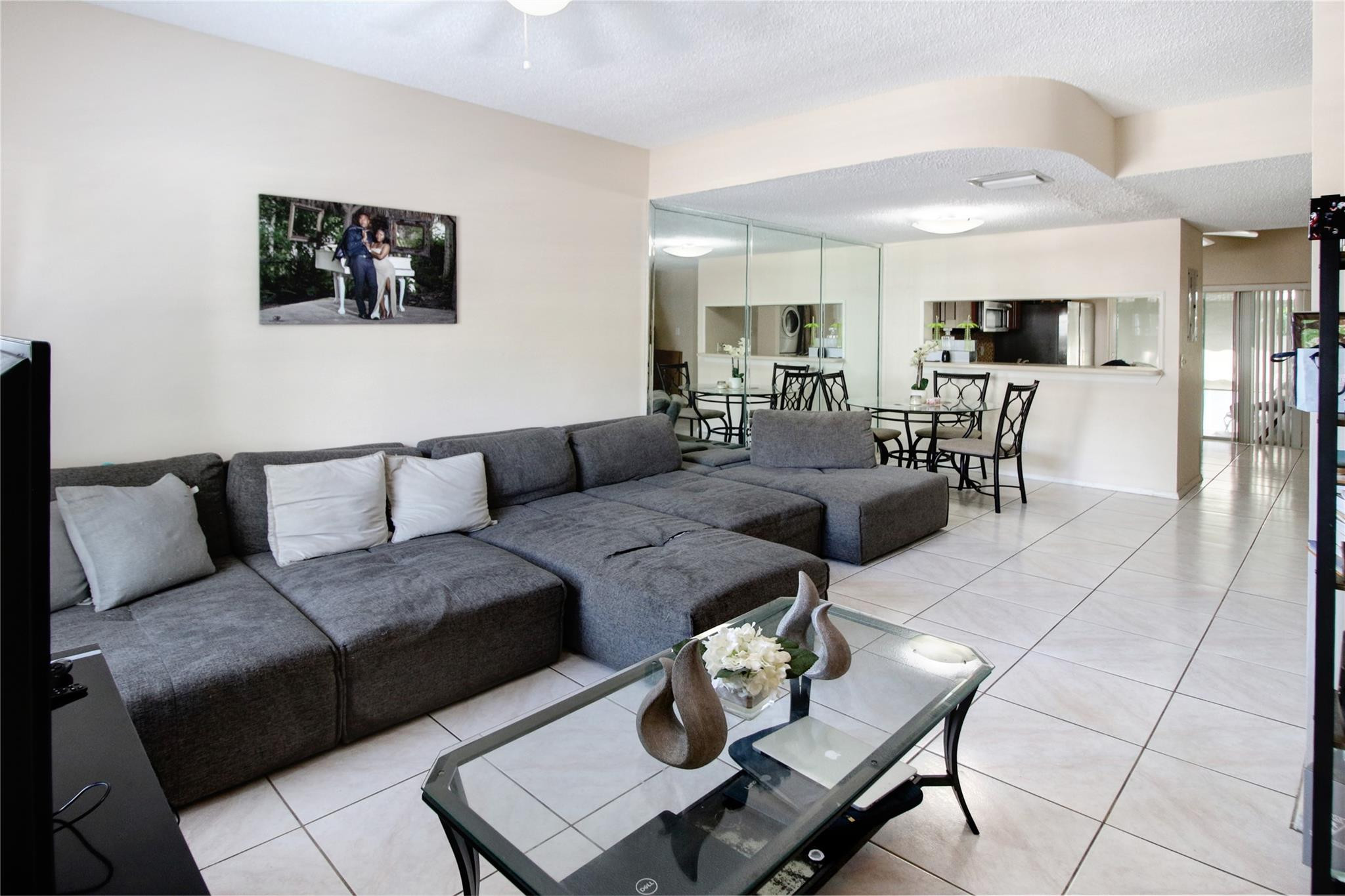 5518 Parade Place 27, Margate Unit: 27