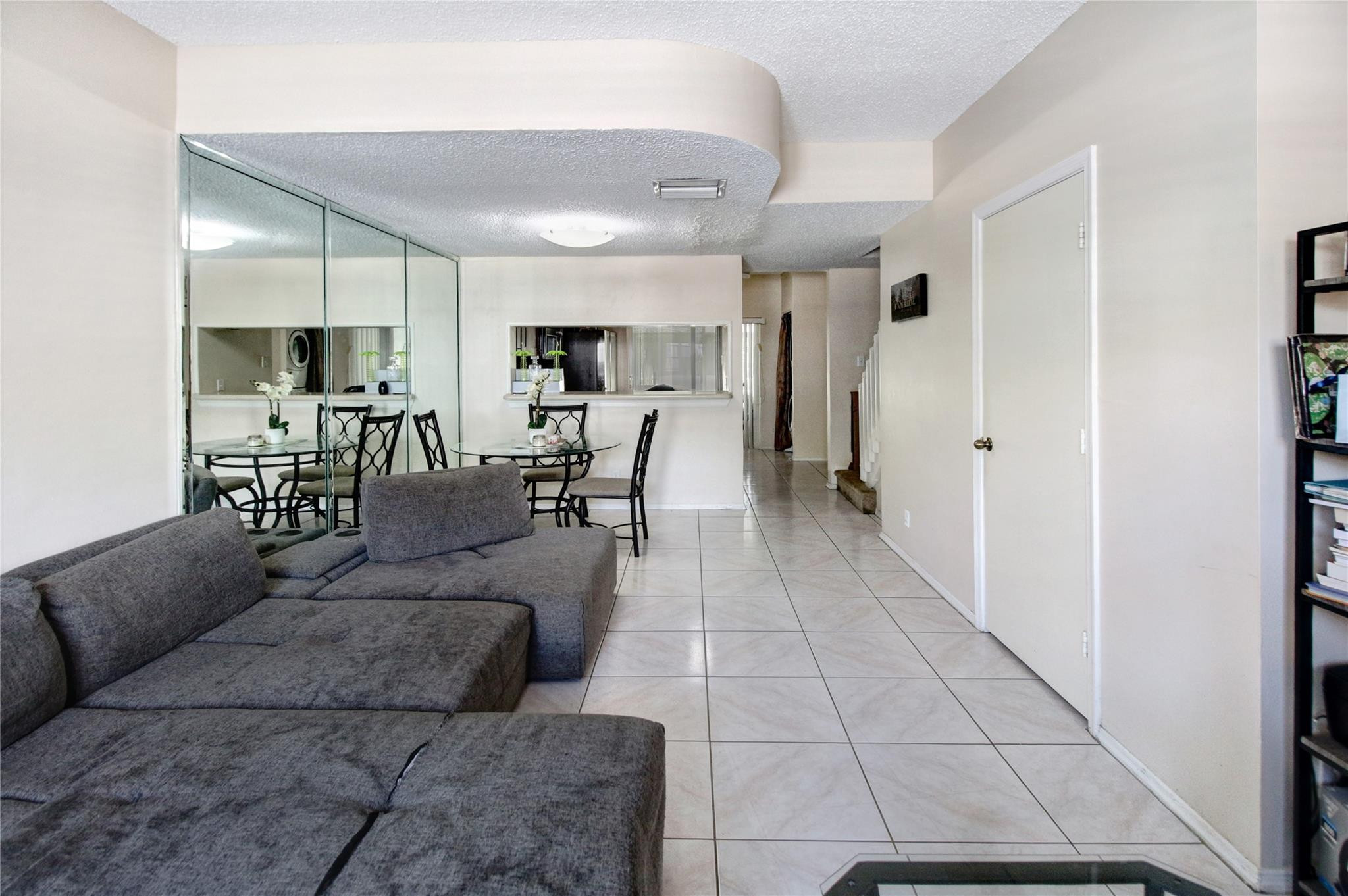 5518 Parade Place 27, Margate Unit: 27