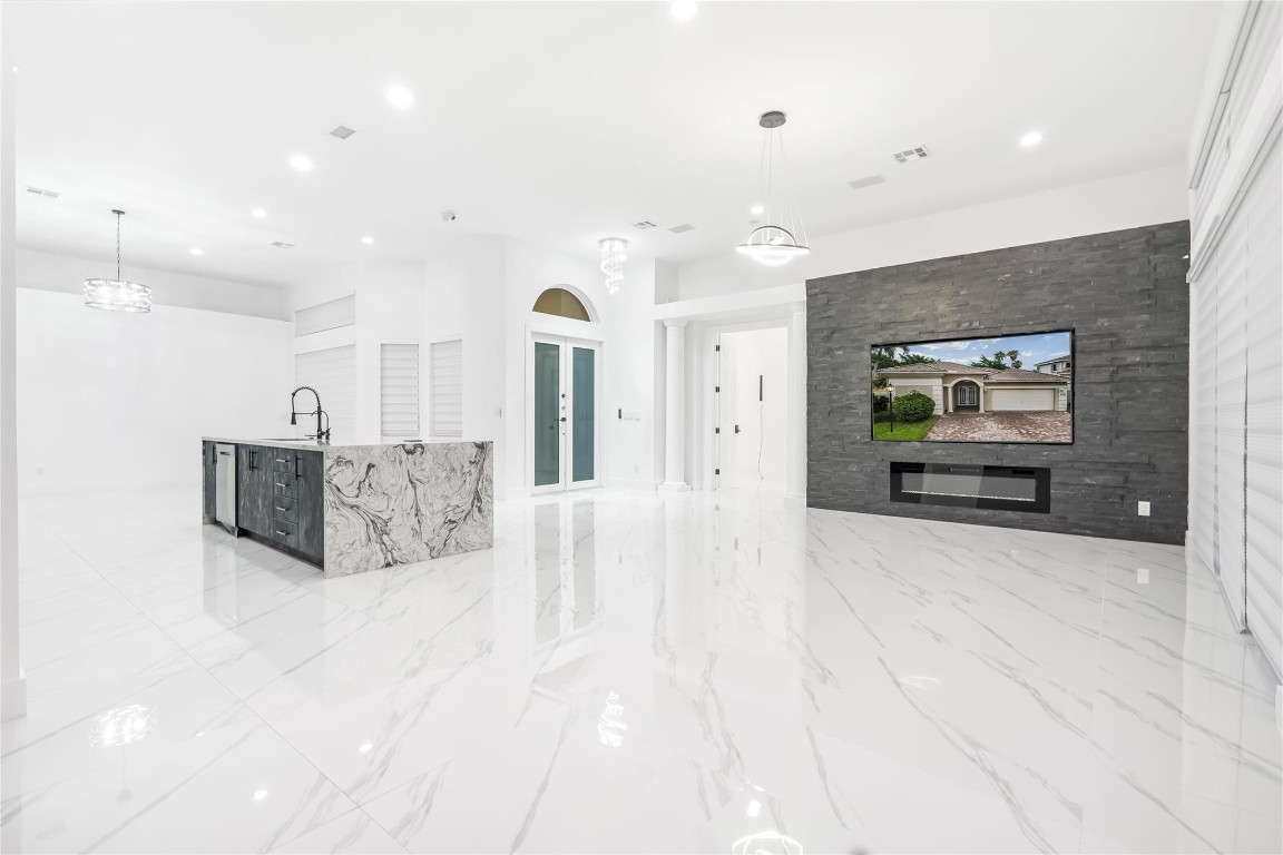 5843 NW 123rd Avenue, Coral Springs