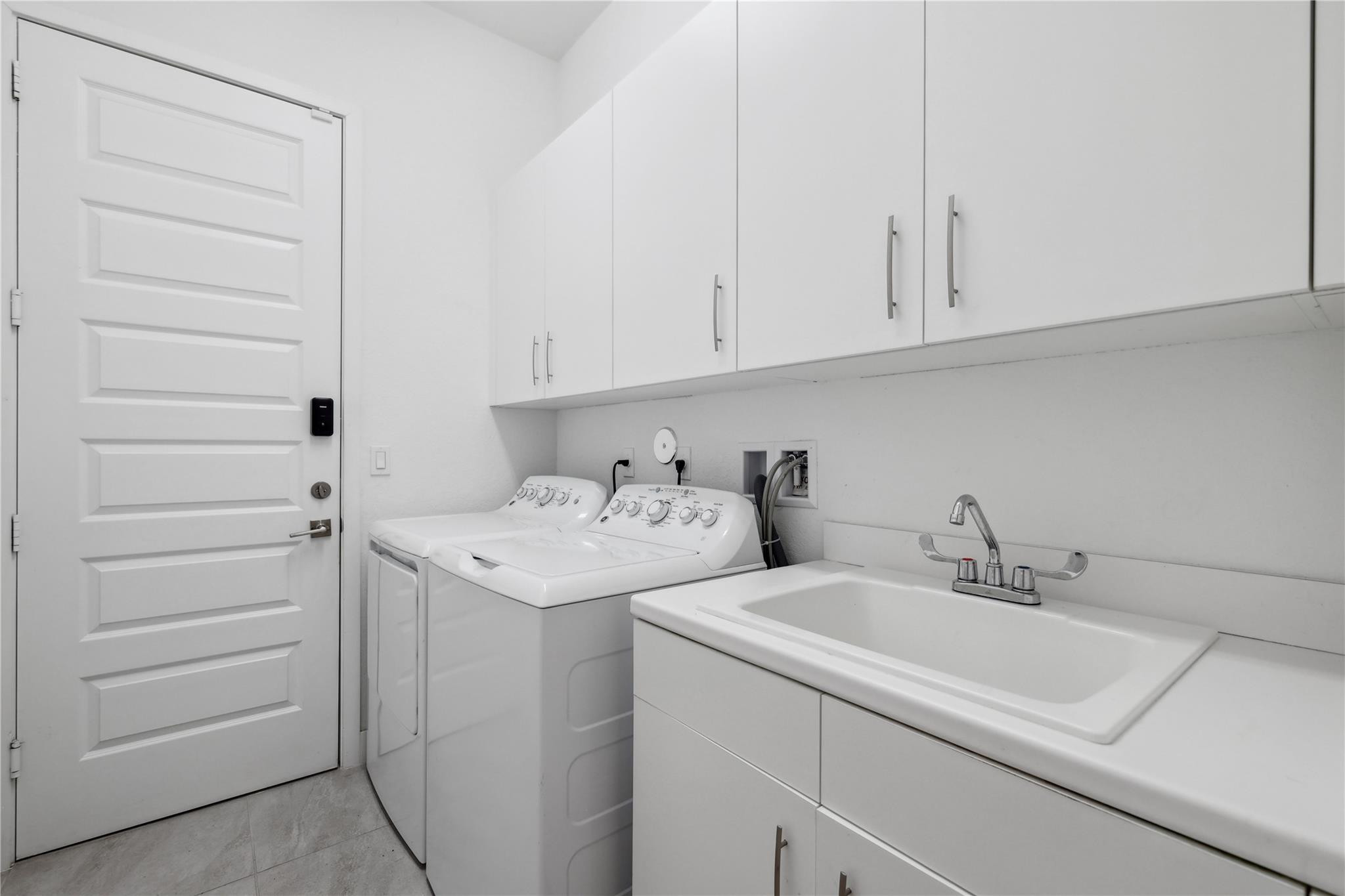 10547 N Lago Vista Cir