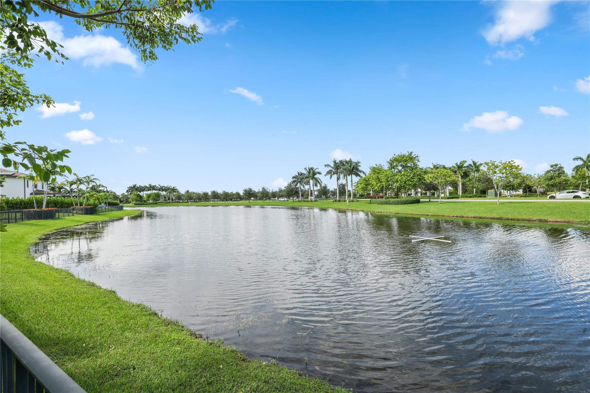 10547 N Lago Vista Cir