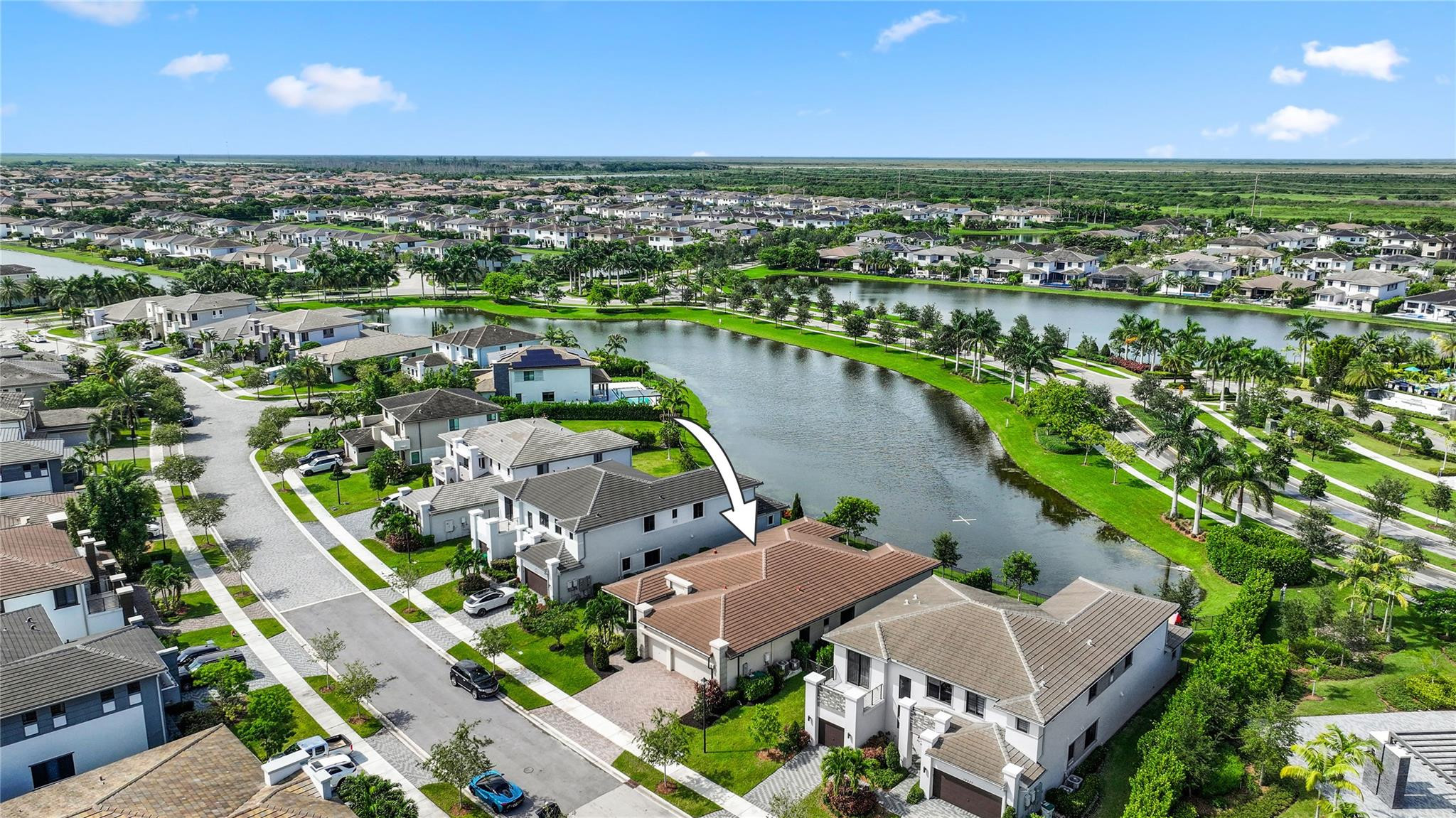 10547 N Lago Vista Cir