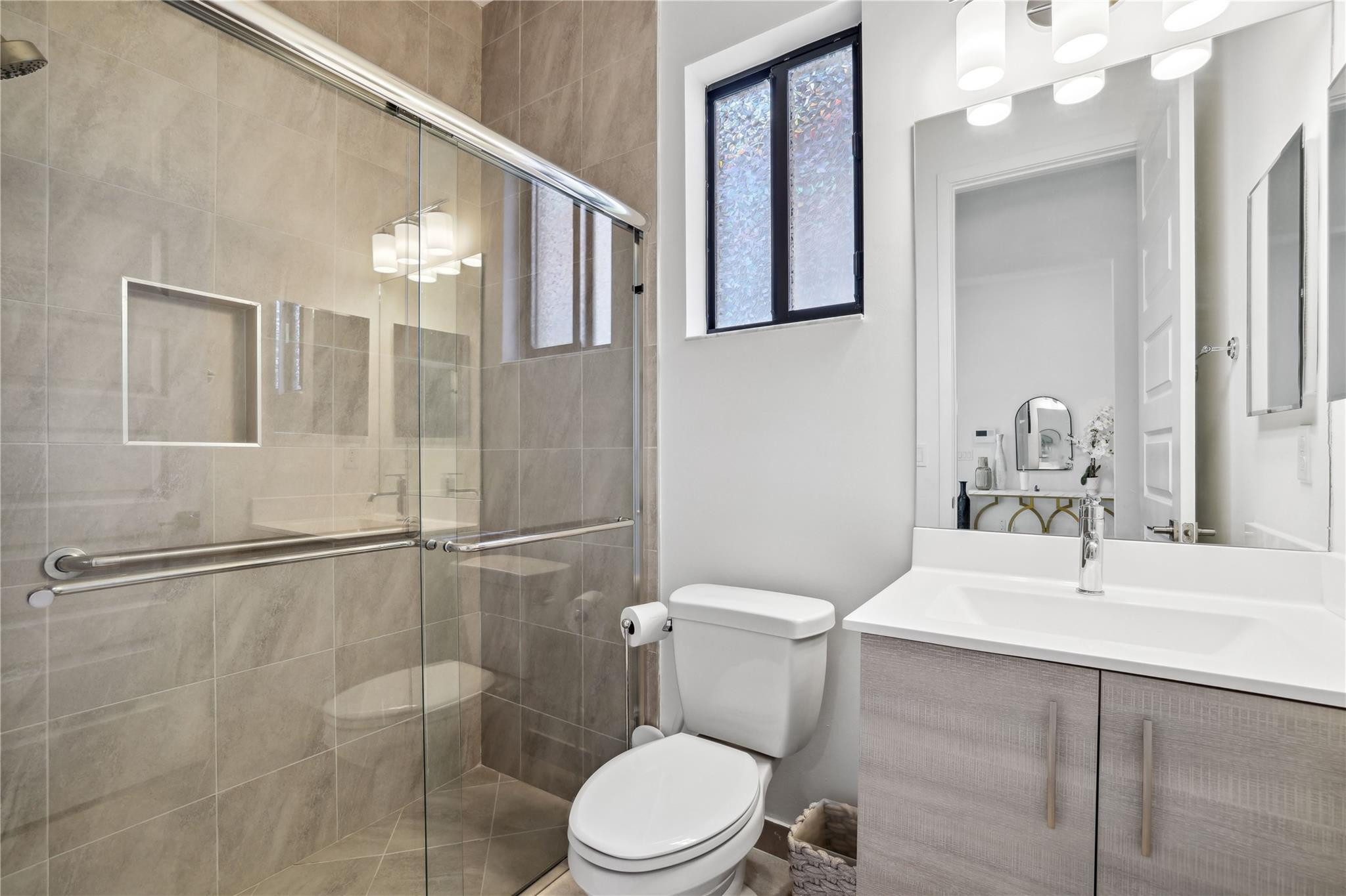 10547 N Lago Vista Cir