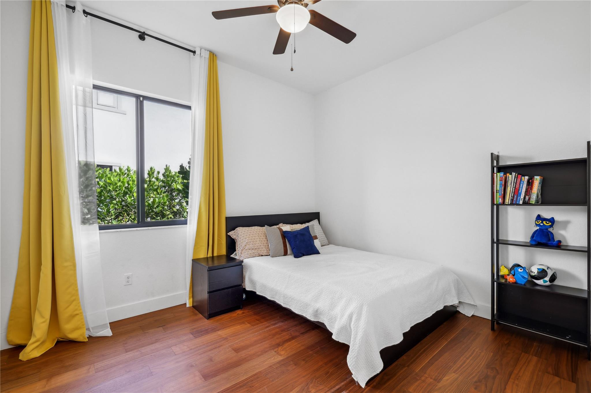 10547 N Lago Vista Cir