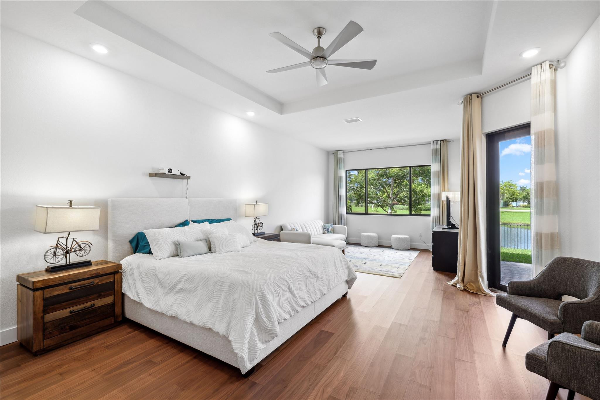 10547 N Lago Vista Cir