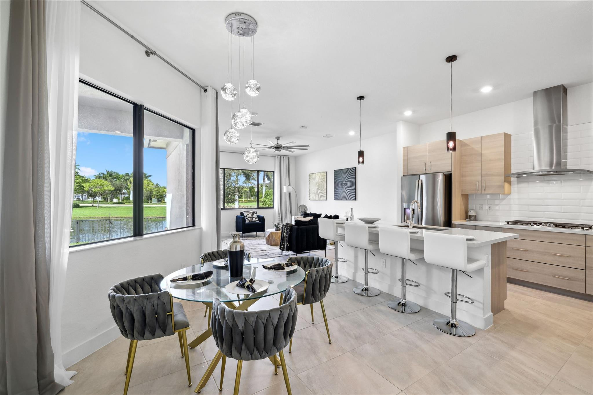 10547 N Lago Vista Cir