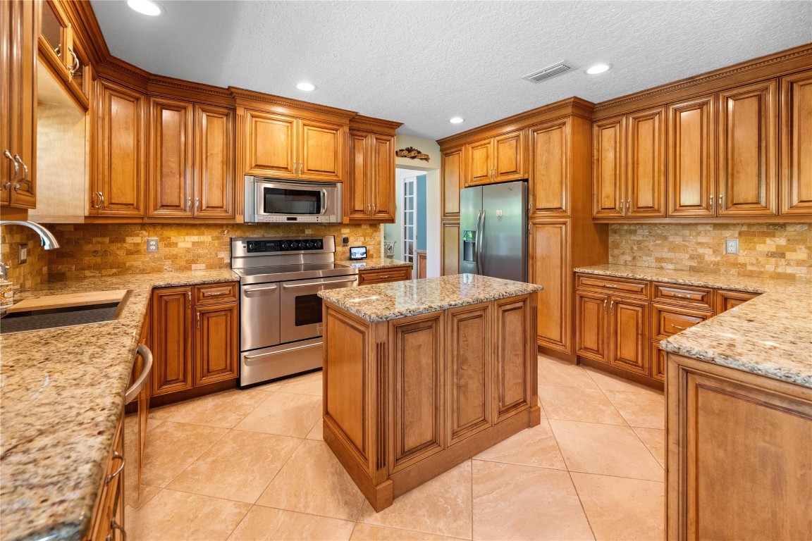 4170 NW 66th Avenue, Coral Springs