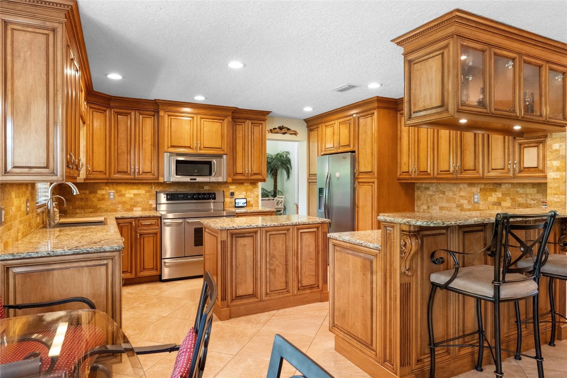 4170 NW 66th Avenue, Coral Springs