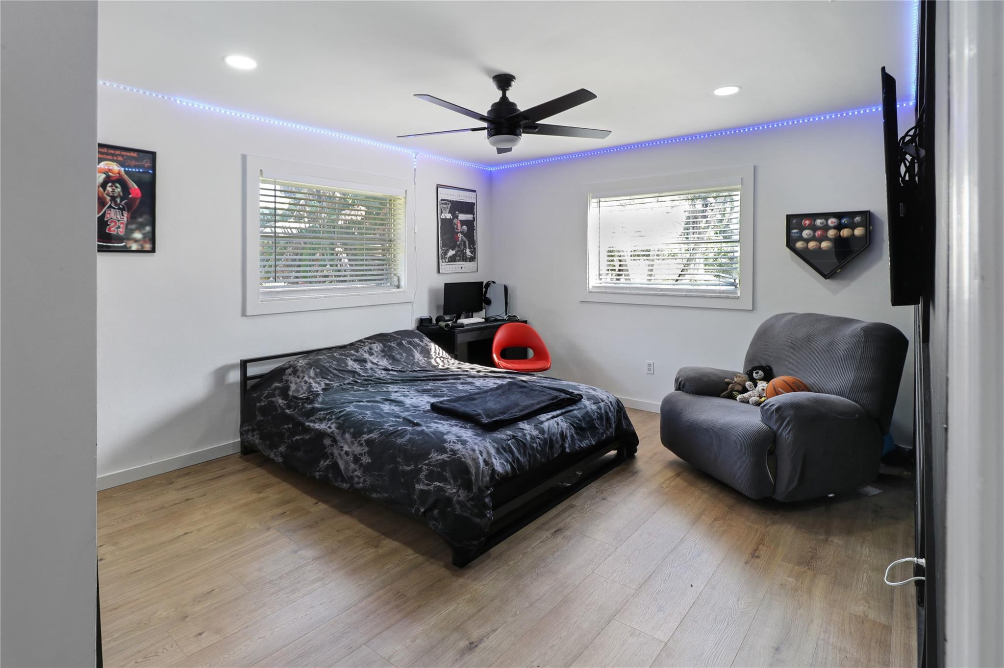 2425 NW 115th Dr