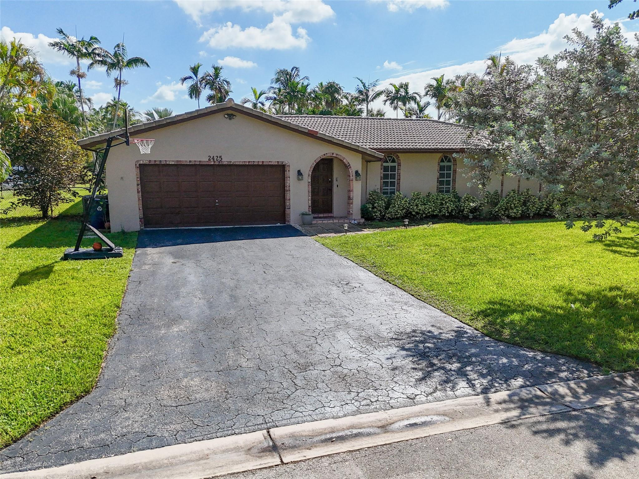 2425 NW 115th Dr