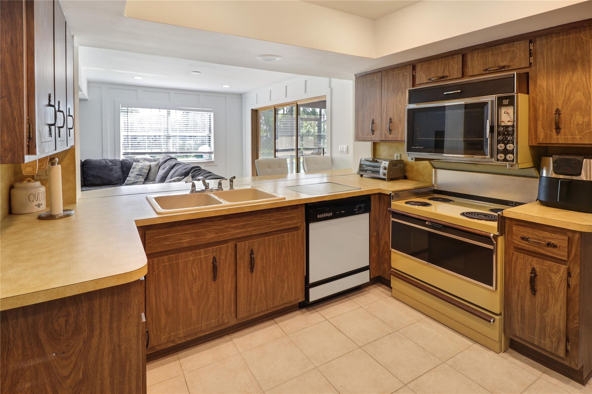 2425 NW 115th Dr