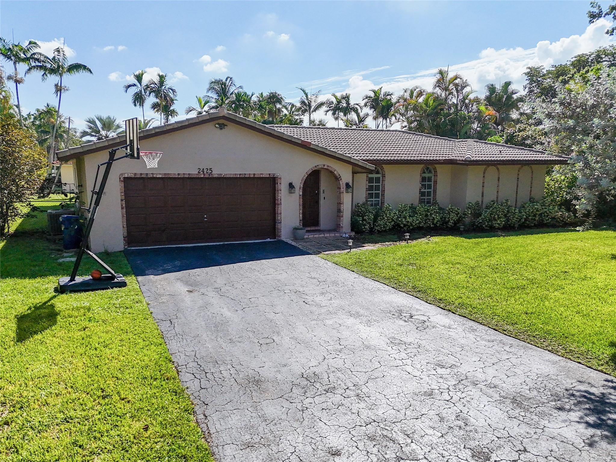 2425 NW 115th Dr