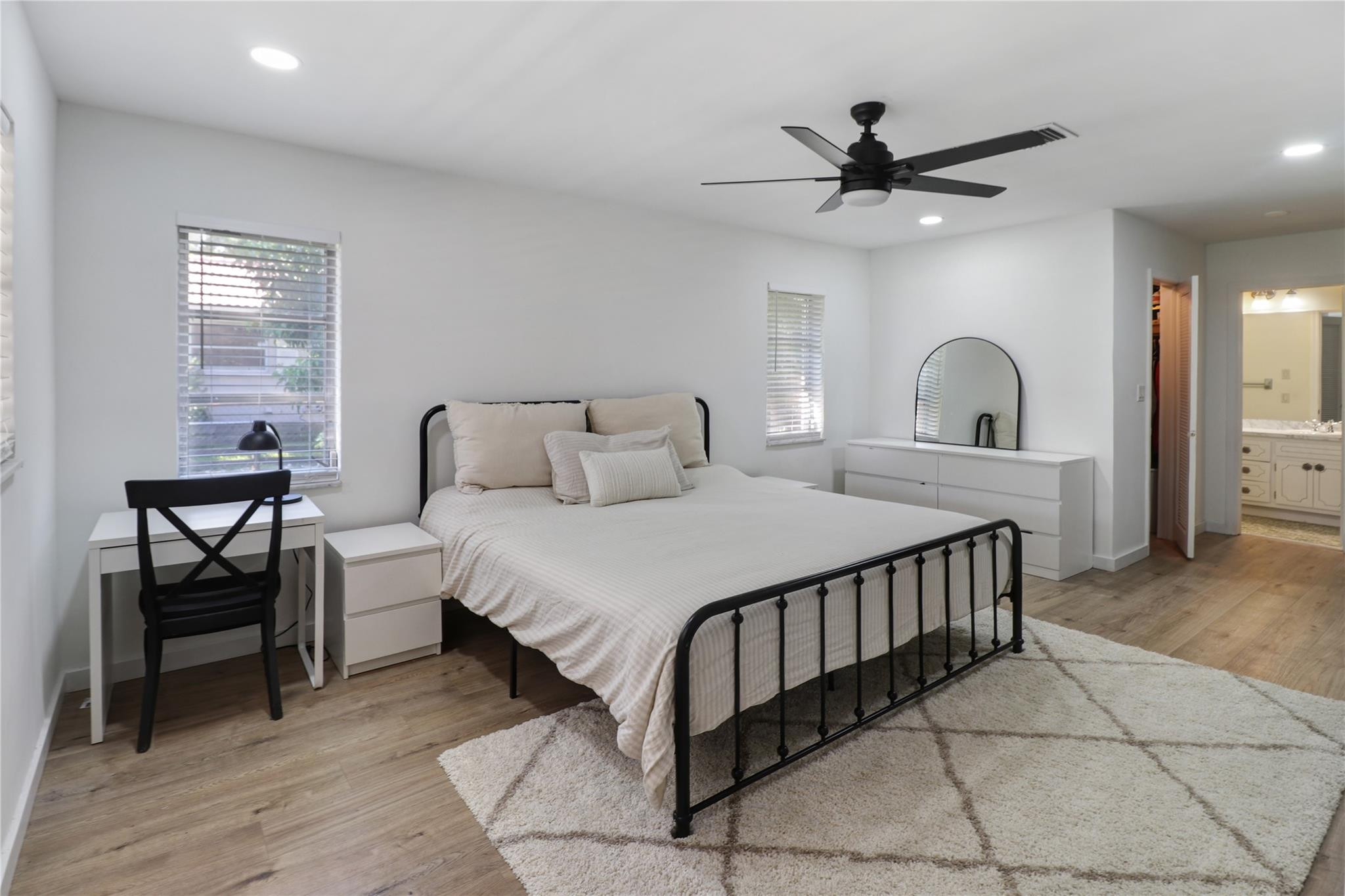 2425 NW 115th Dr