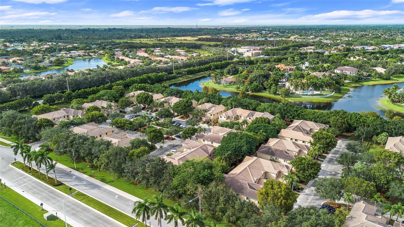 3817 Pond Apple Drive 3817, Weston Unit: 3817