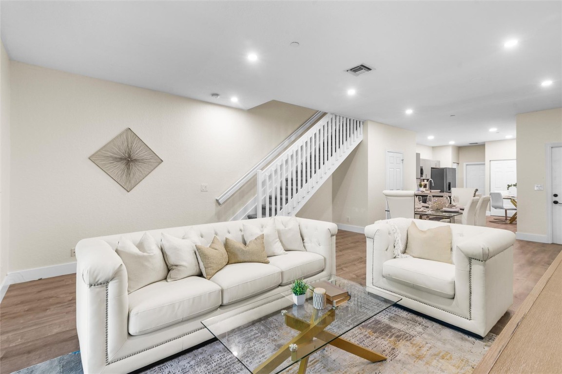 3817 Pond Apple Drive 3817, Weston Unit: 3817