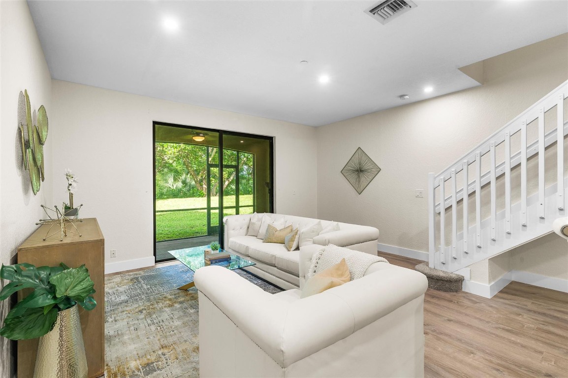 3817 Pond Apple Drive 3817, Weston Unit: 3817