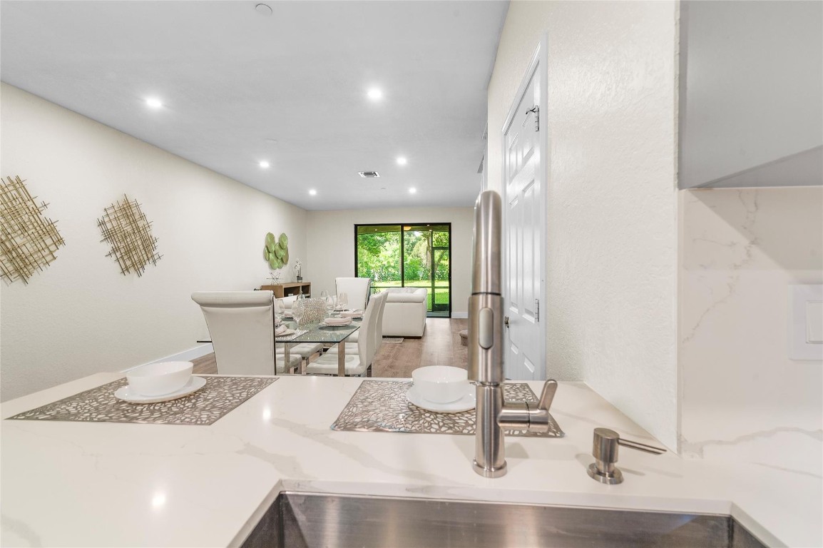 3817 Pond Apple Drive 3817, Weston Unit: 3817