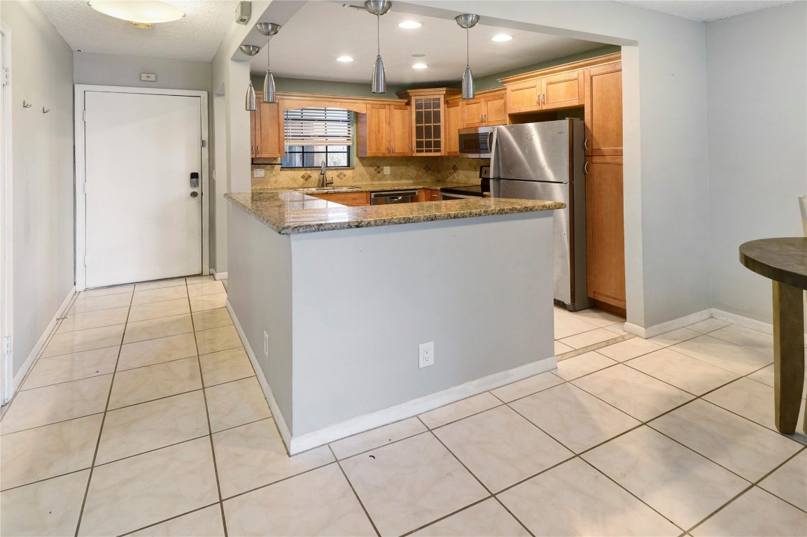 3351 NW 85th Avenue 115, Coral Springs Unit: 115