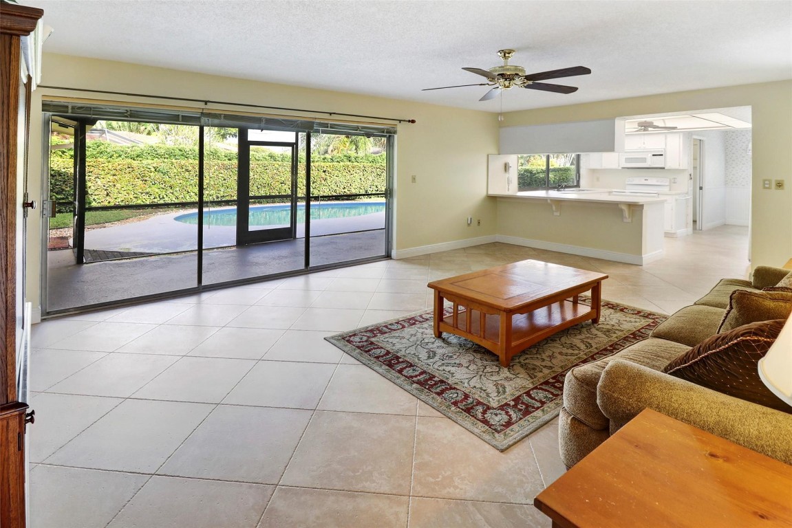 8517 Shadow Wood Boulevard, Coral Springs