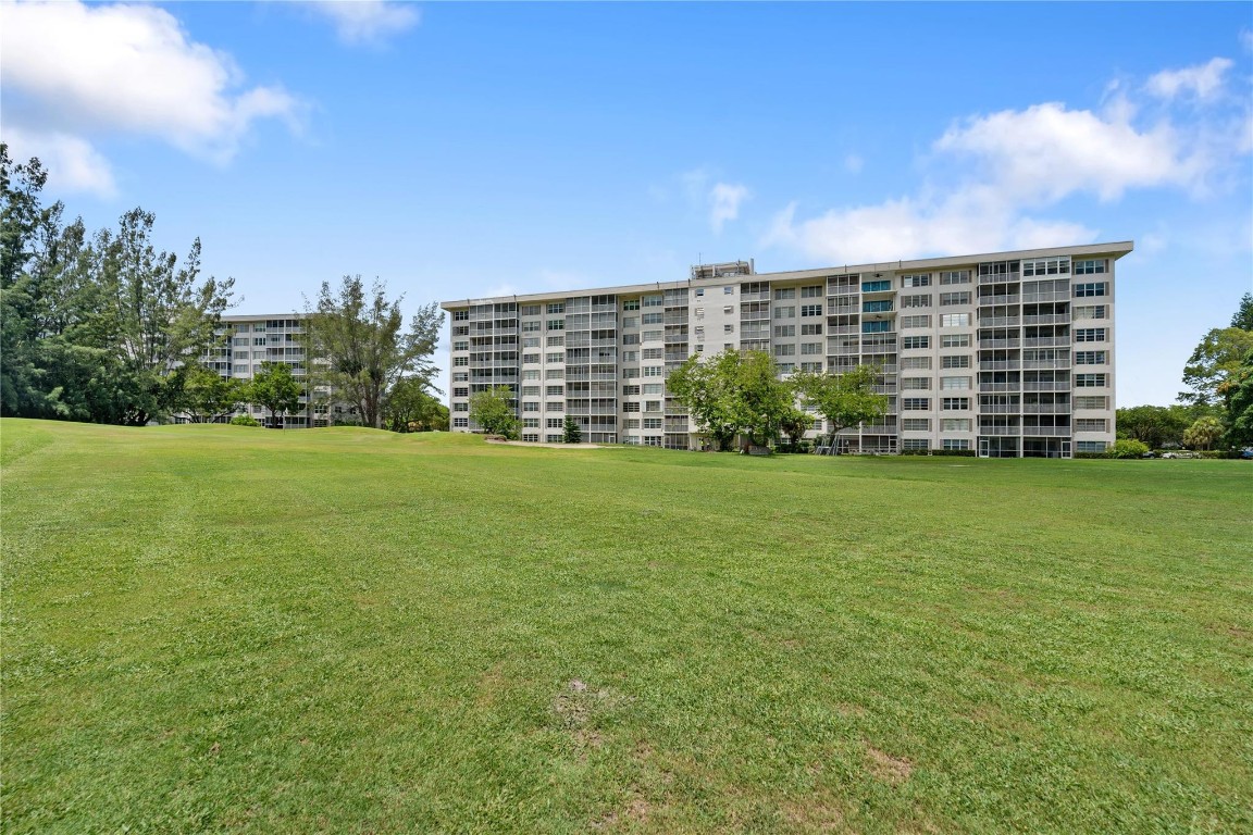 3150 N Palm Aire Dr 602