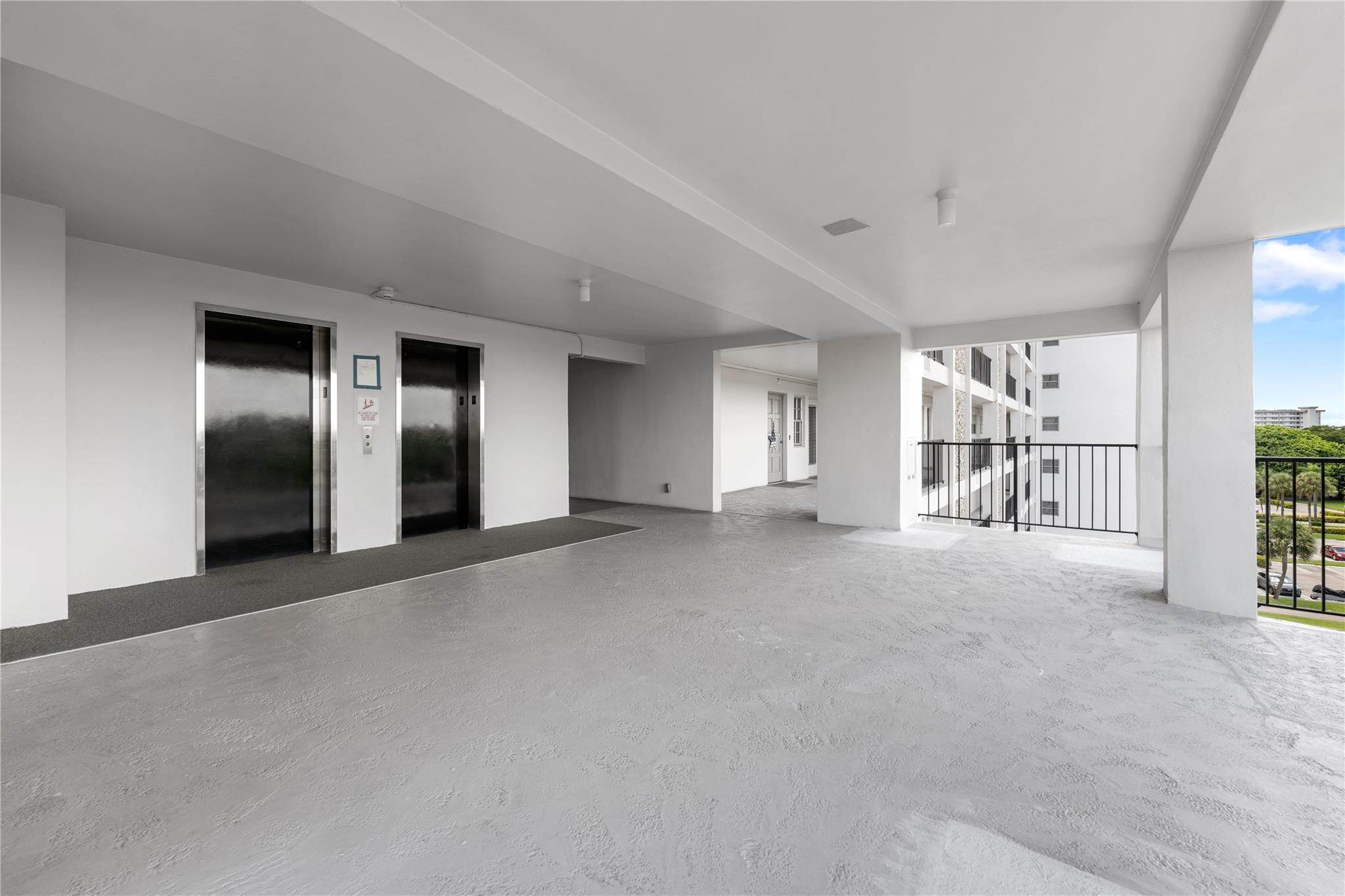 3150 N Palm Aire Dr 602
