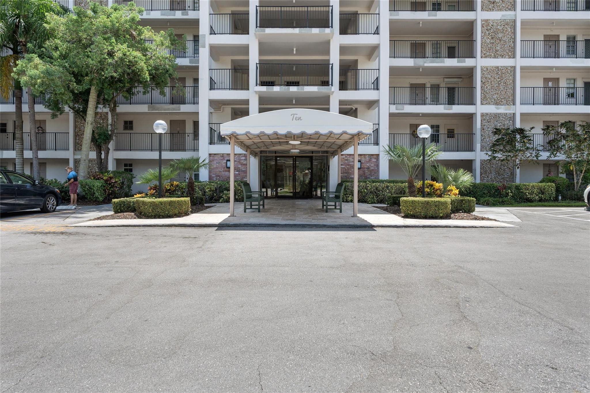 3150 N Palm Aire Dr 602