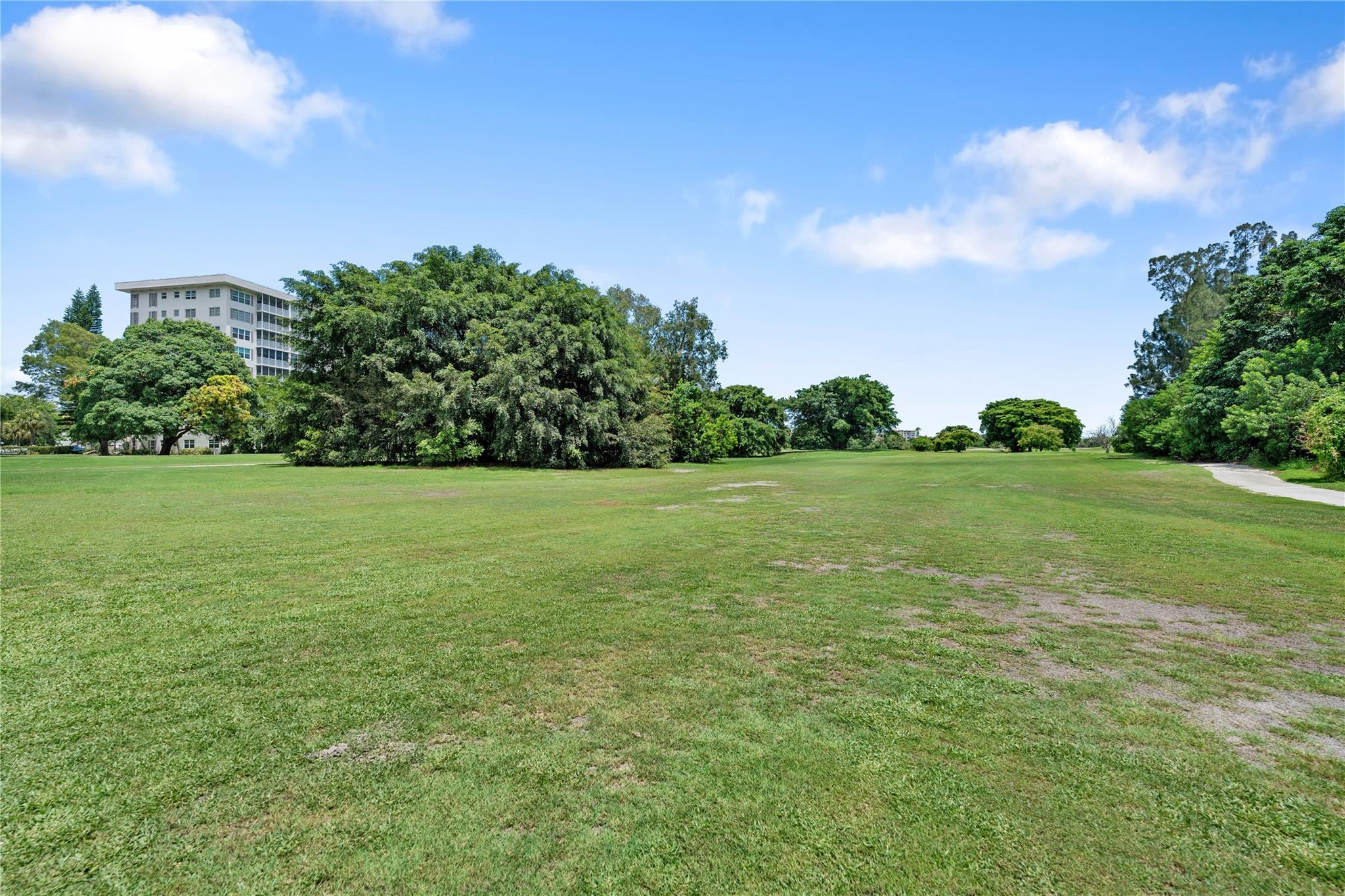 3150 N Palm Aire Dr 602