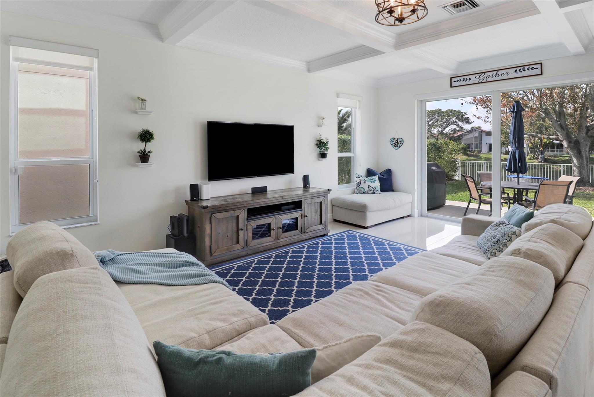 3043 Woodlands Drive