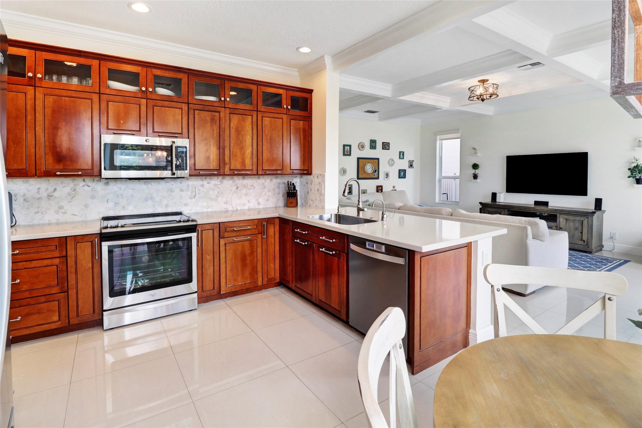 3043 Woodlands Drive