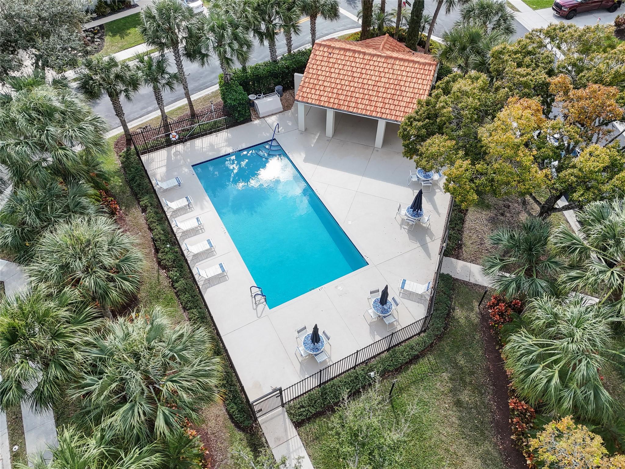 3043 Woodlands Drive