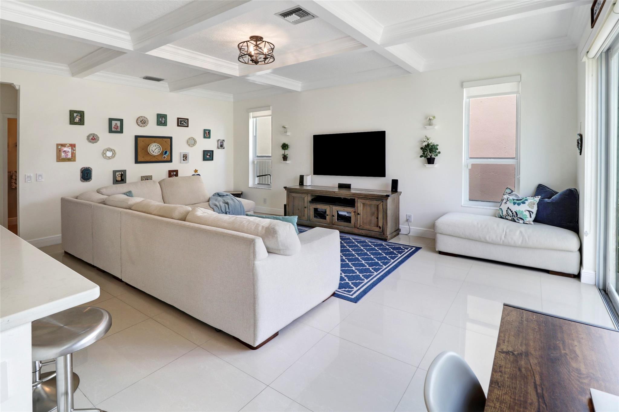 3043 Woodlands Drive