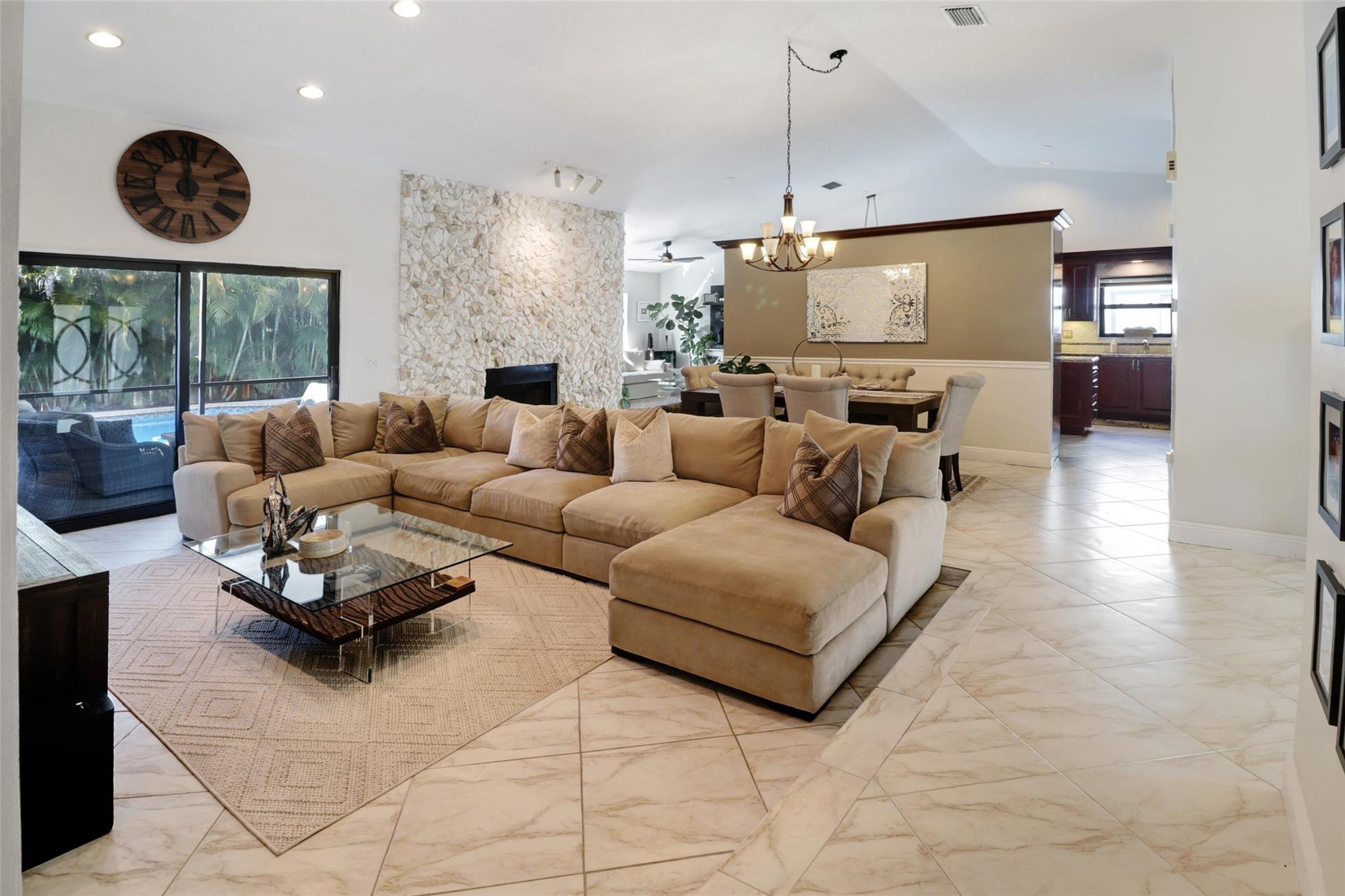 332 NW 107th Ave