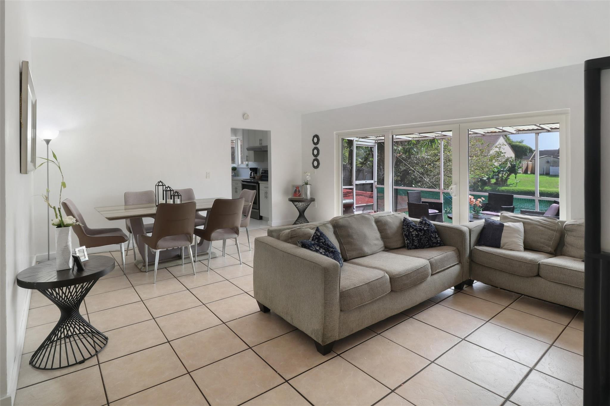 9300 Andora Dr