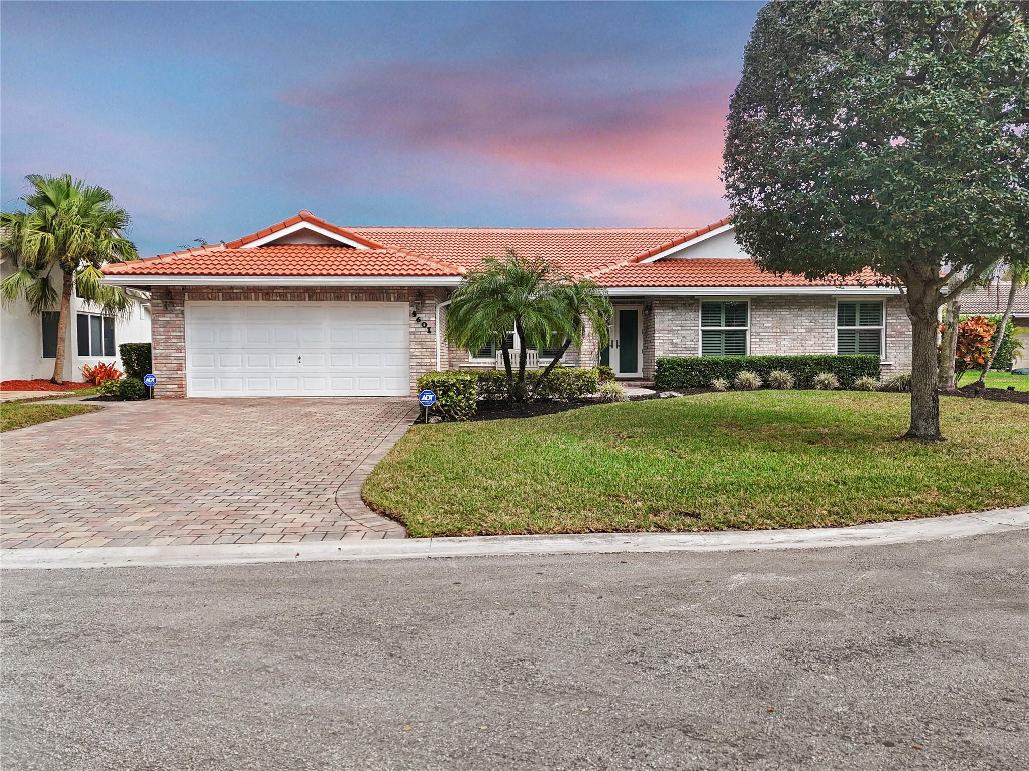 5601 NW 88th Ter