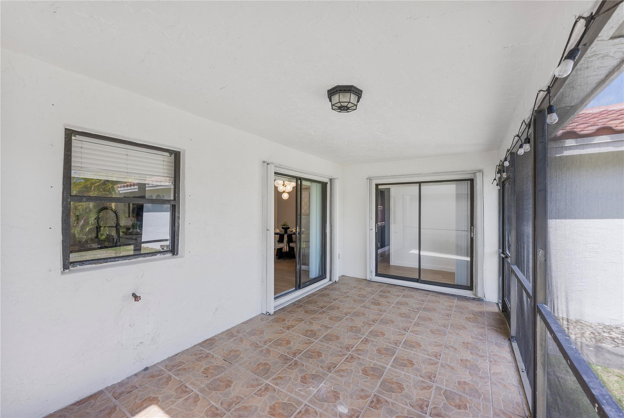 1913 NW 97th Ter