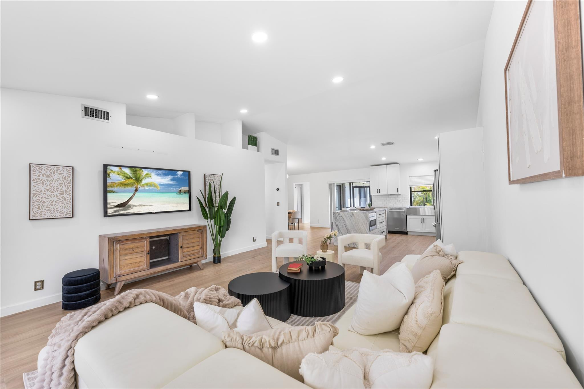 1913 NW 97th Ter