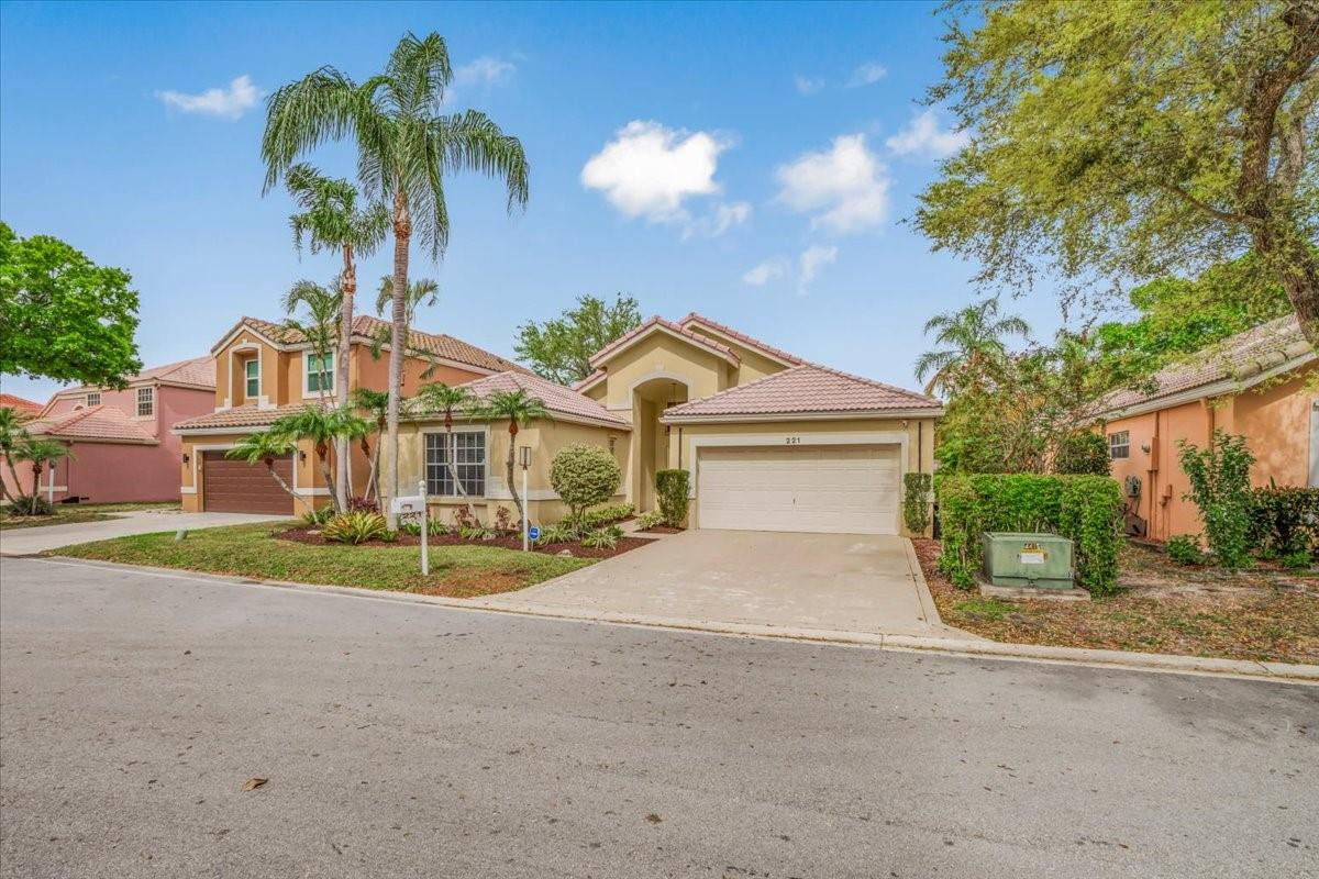 221 NW 117th Ave